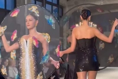 Ananya Panday Holds Giant Screen As She Walks The Paris Haute Couture Runway, Netizens React | Video