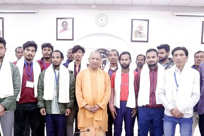 UP CM Adityanath Meets Workers Rescued from Silkyara Tunnel