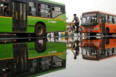 Delhi Public Buses to Run with Full Seating Capacity Amid Surge in Covid-19 Cases