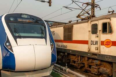 Aluminium-Bodied, Speed of 200 Km/Hour: Govt Invites Tenders for 4th-Gen 200 Vande Bharat Trains​