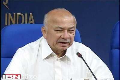 Modi writes to PM, seeks actions against Shinde