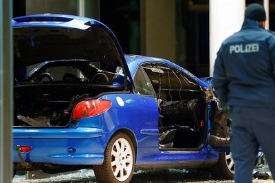 Driver Rams Car Into German Party Headquarters in Apparent Suicide Bid