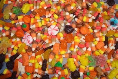 How to Paint a Candy House in Watercolor