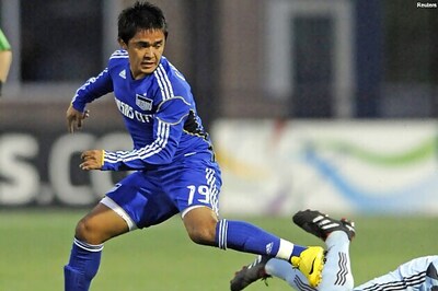 Chhetri set to play against Man United