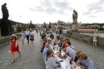 Czechs must wear face masks again in many places from Sept 1, expect tough autumn