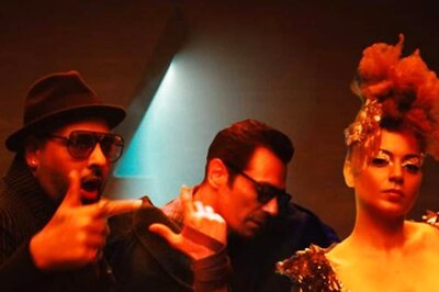 Dhaakad Song She’s On Fire: Kangana Ranaut Raises Temperatures With Steamy Avatar With Arjun Rampal