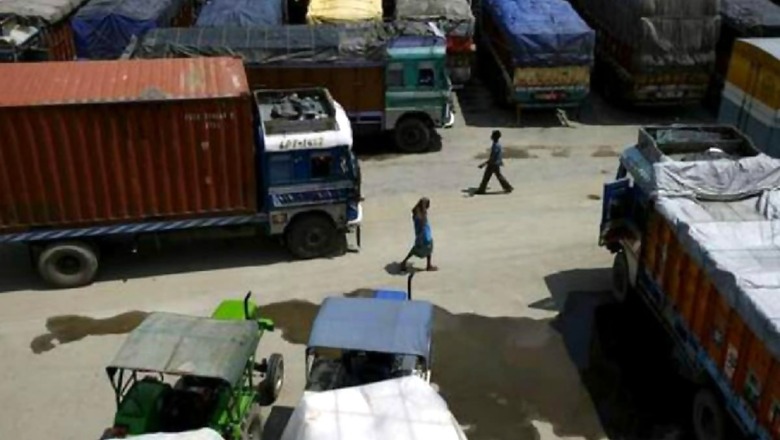 Around 6 Lakh Truckers in West Bengal Go on 72-hour Strike, Goods Supply Likely to Be Hit