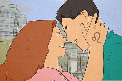 Aquarius Man & Leo Woman Compatibility: Sex, Emotions, Communication & More