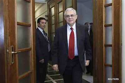 Polls: Greek's pro-austerity parties gaining