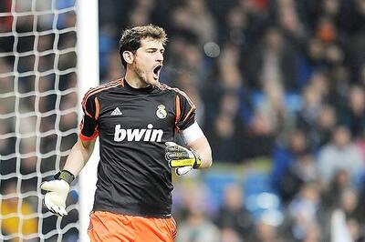 Lopez form puts Casillas place under threat