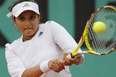 Sania crashes out of Wimbledon singles