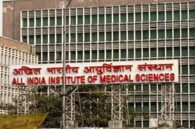 Journalist Undergoing Treatment for Covid-19 Dies by Suicide at AIIMS Trauma Centre
