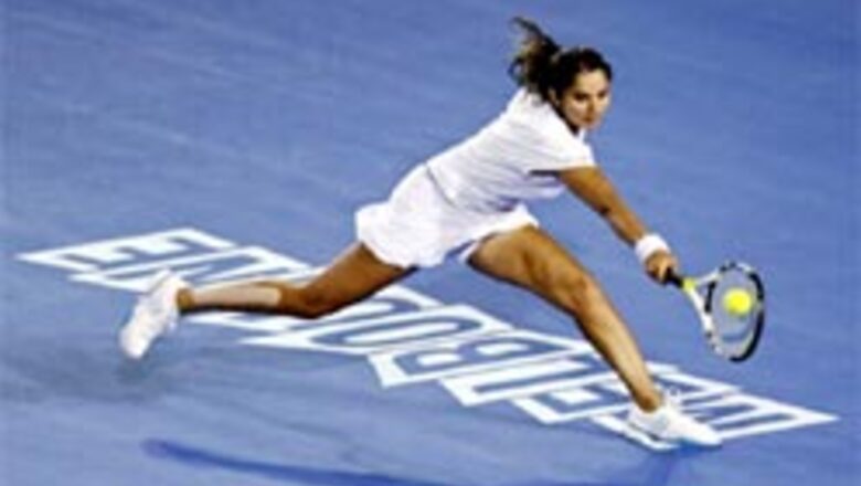 Sania-Mattek march ahead, Bhupathi-Knowles out