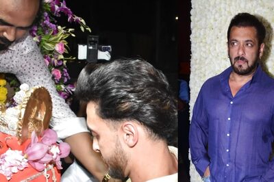 Salman Khan Visits Arpita and Ayush Sharma's House For Ganesh Visarjan; Brother Sohail Joins Too