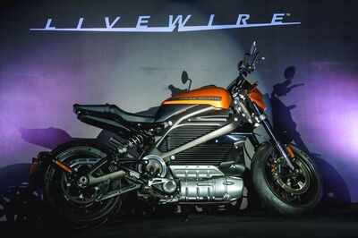 Harley-Davidson LiveWire Electric Motorcycle Faces Charging Issues, Production Suspended