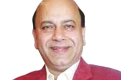 BJP Leader Vijay Jolly's Bag Stolen From Parked Car
