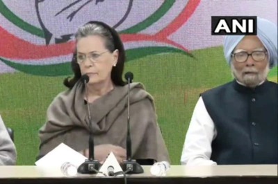 In Rallying Behind Manmohan Singh after Congress Meet, Shashi Tharoor and Other Leaders Target Rahul's Aides