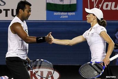 Paes-Black enter mixed doubles final