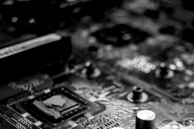 Vedanta, Foxconn To Set Up Semiconductor Manufacturing Plant In Gujarat, MoU Signed