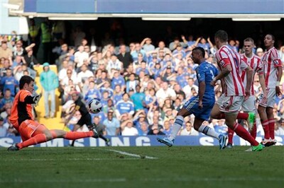 Cole strike gives Chelsea win against Stoke