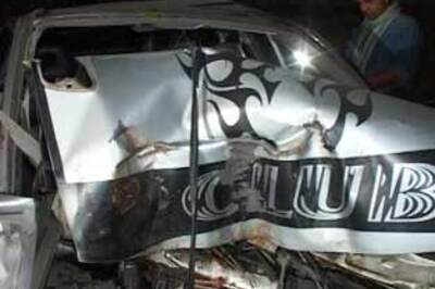 5 Delhi youths injured in a vehicle-tree collision