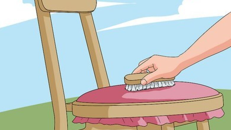 How to Clean Bird Droppings off Canvas Furniture