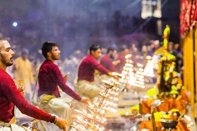 Aaj Ka Panchang, May 13, 2023: Check Out Tithi, Shubh Muhurat, Rahu Kaal and Other Details for Saturday