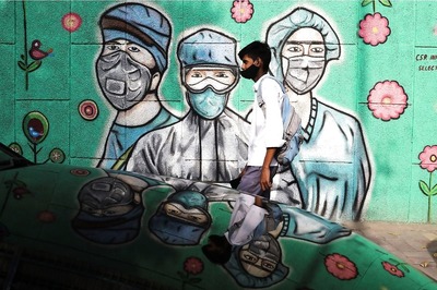 Delhi Labs Halt Covid Swab Collection for 2 Days, Cops Create Green Corridors for Oxygen Containers