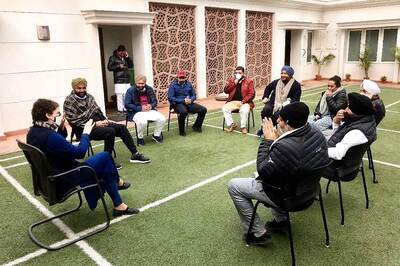 Priyanka Gandhi Meets Congress MPs Protesting Against Centre's Farm Laws at Jantar Mantar