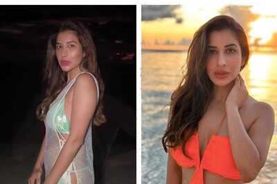 HOT! Sophie Choudry Sends Temperature Soaring In Maldives; Oozes Oomph In A Sexy Bikini Set