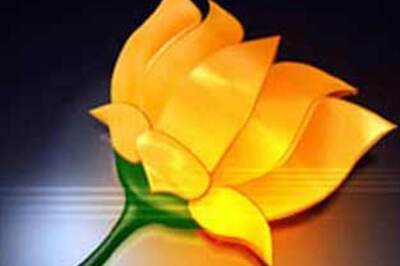 New role? Kannada actor quit Cong for BJP