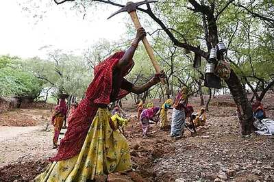 Centre asks states to form MNREGA labour groups