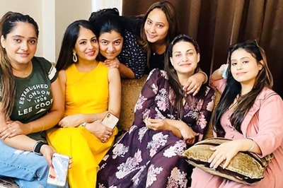 Bigg Boss 13's Himanshi Khurana Parties With Her Girl Gang At Home, See Video