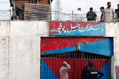 Prison Break In Pakistan-occupied Kashmir: 18 Prisoners Overpower Guard With Pistol, Flee