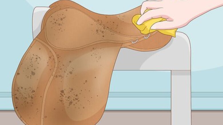 How to Clean a Saddle