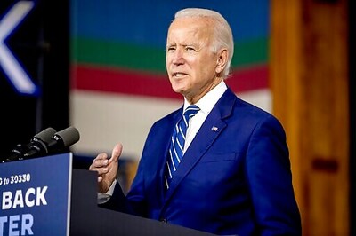 Democratic committee OKs platform with progressives' input