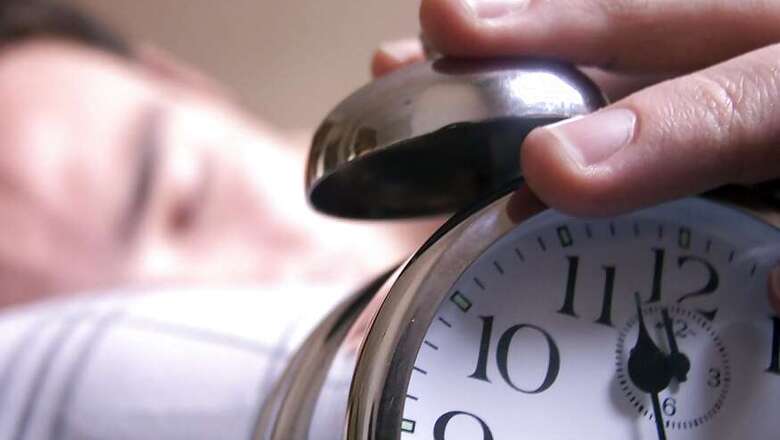 Arriving Late to Work Every Day? UP Officer Shows the Way, Locks Woman Employee Out of Office