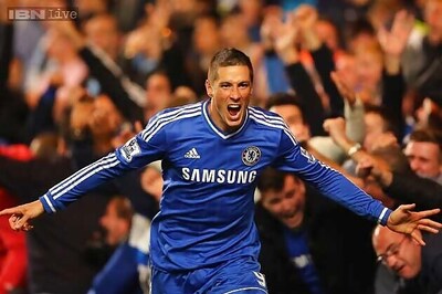Torres scores late to give Chelsea win over Manchester City