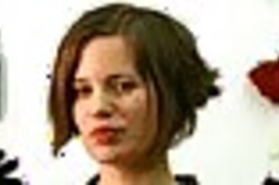 College student creates site to reunite lost gloves