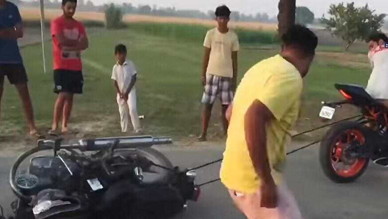 KTM RC390 Takes on Royal Enfield Standard 350 in a Tug-of-War [Video]