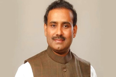 Rajesh Tope Contests Centre's Claim Over Vaccine Wastage in Maharashtra