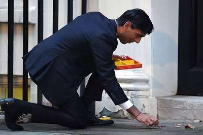 UK Chancellor Rishi Sunak Lights Up Downing Street with Diwali Decorations