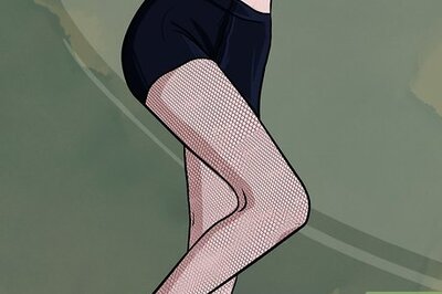 How to Wear Fishnet Stockings