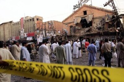 Car bomb, clashes kill 30 people in Pakistan