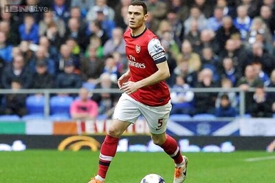Arsenal captain Thomas Vermaelen on his way to Manchester United: report