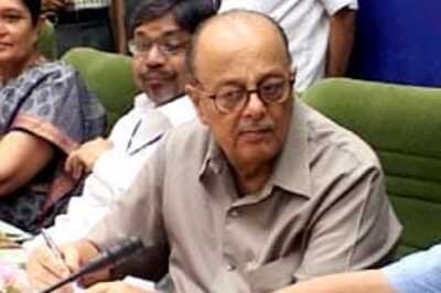 Arjun Singh: Stand on quota unabated