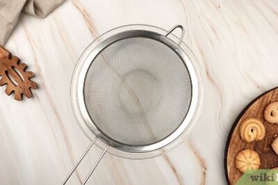 How to Sift Flour Without a Sifter