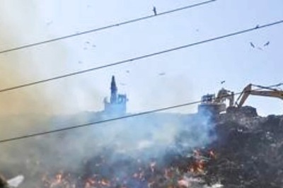 Massive Fire Breaks Out at Ghazipur Landfill Site; Delhi Environment Minister Gopal Rai Demands Report