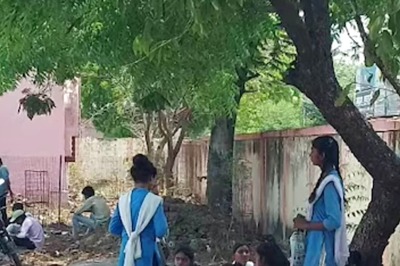 Parents Blame Schools, Teachers After Their Kids Get Low Scores In MP Board Results