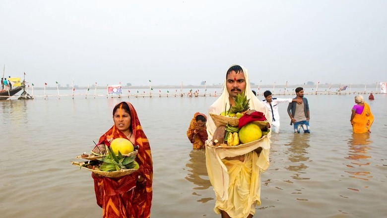 Delhi Revenue Minister Reviews Chhath Preparations at Hathi Ghat